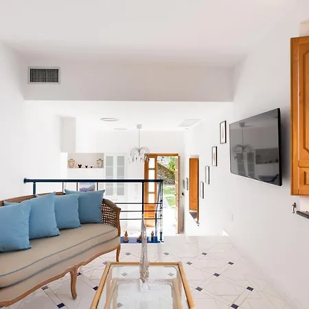Tatil Evi Vip Class With A Magnificent View And A Swimming Pool *